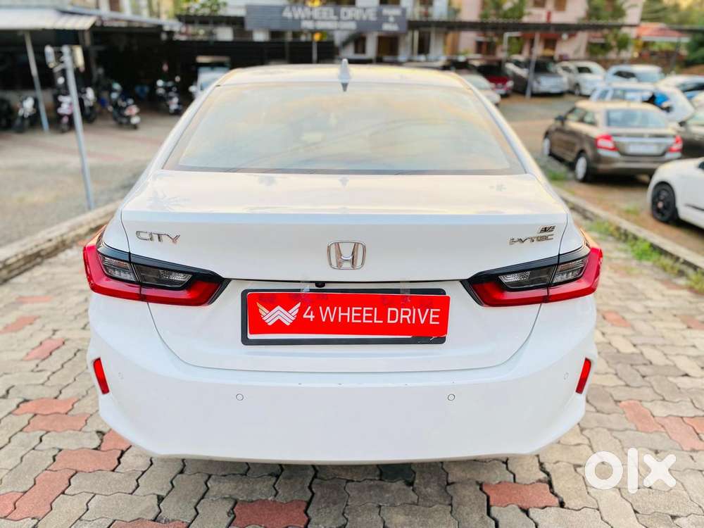 Honda City 1.5 V 5th Gen I-vtec Mt, 2023, Petrol