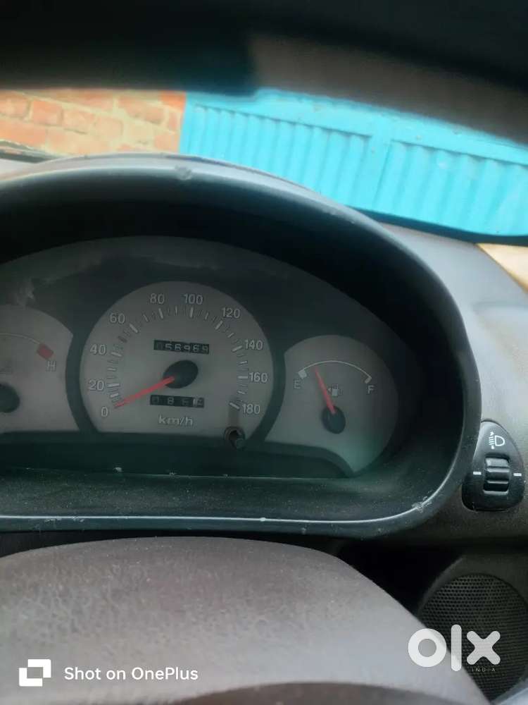 Hyundai Santro 1.1 Sportz 2012