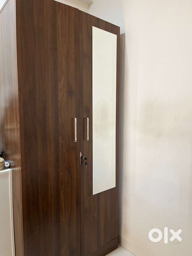Cupboard / 2-Door Wardrobe / Almirah: Steal Price, Almost New
