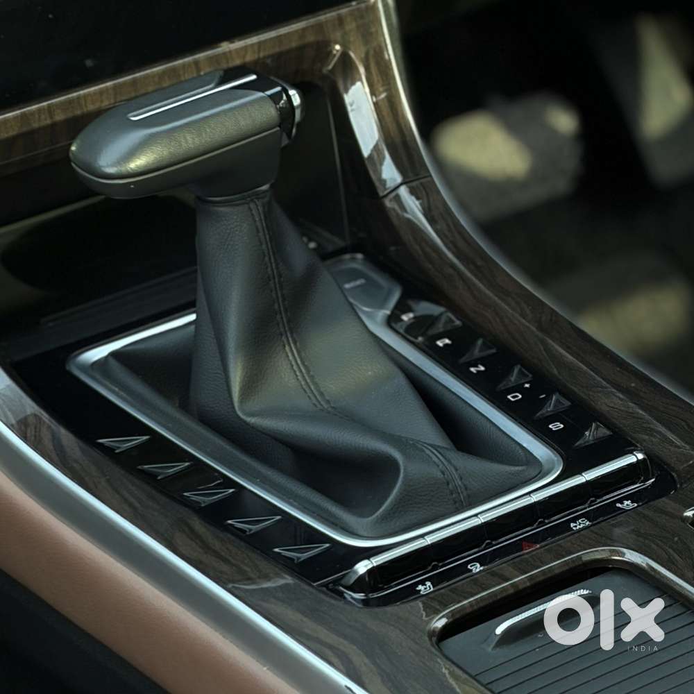 Mg Hector Plus Sharp Pro 1.5 Turbo Petrol Cvt 6 Str, 2023, Petrol