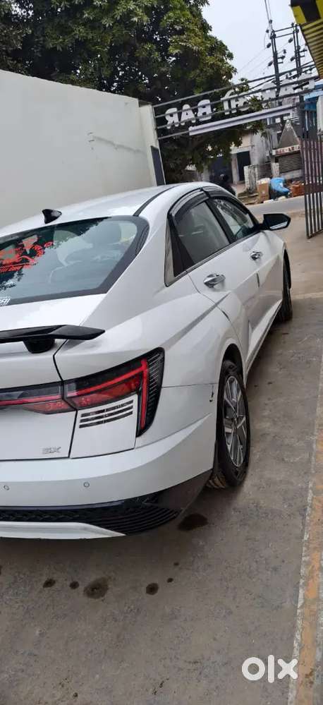 Hyundai Verna Sx Petrol Manual 2025 Fixed Rate Bit Negotiable