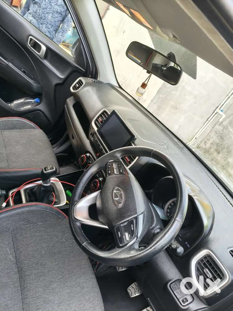 Hyundai Venue 2020 Diesel 75431 Km Driven