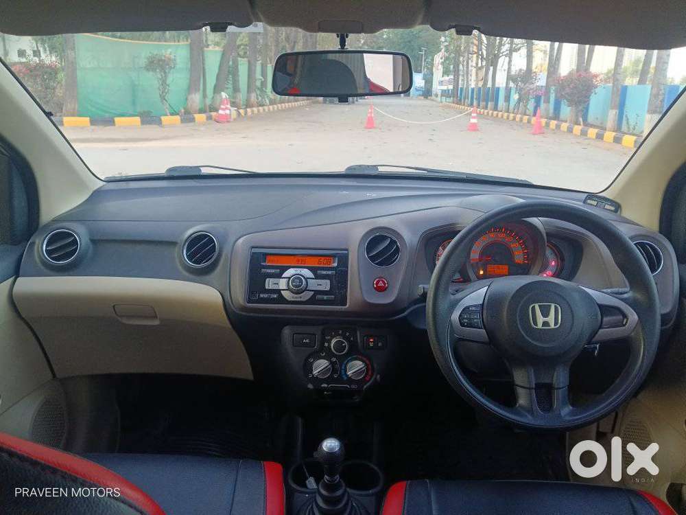 Honda Brio 2011-2013 V Mt, 2013, Petrol