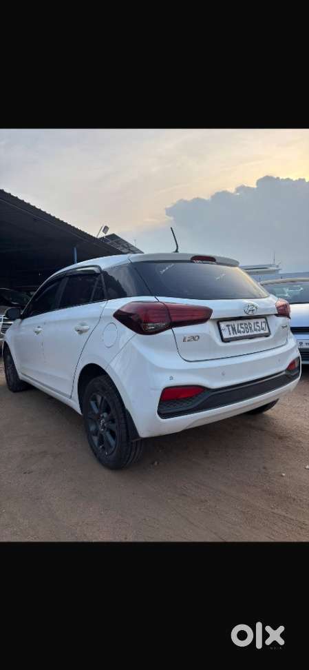 Hyundai I20 Sportz 1.2 Bs-iv, 2018, Petrol