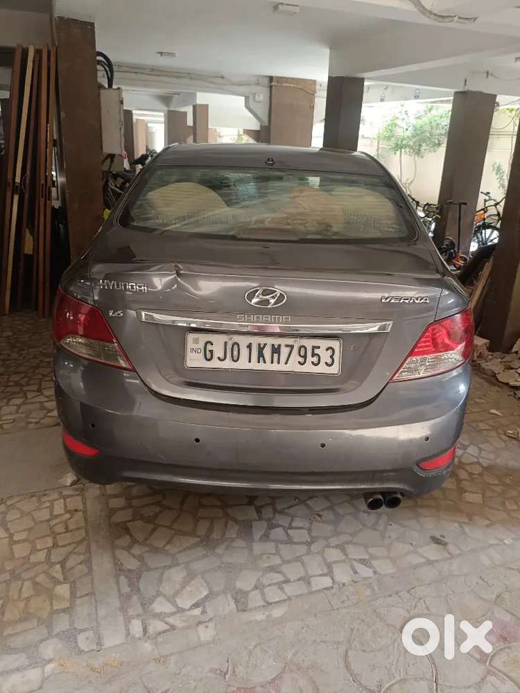 Hyundai Verna 1.6 Crdi Carbon Grey Color