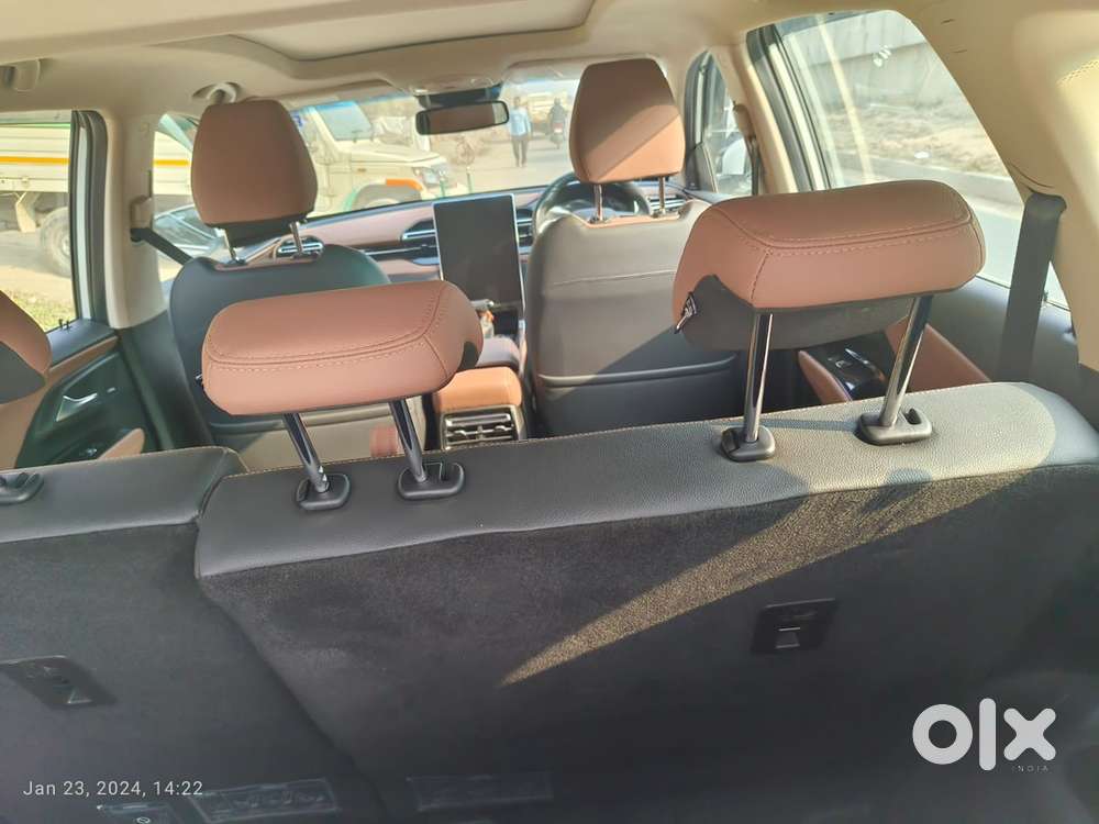 Mg Hector Plus Petrol Automatic 2023 Car