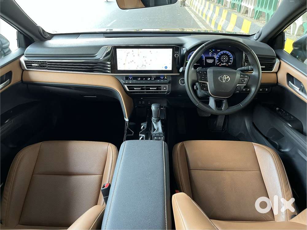 Toyota Camry Hybrid, 2025, Petrol