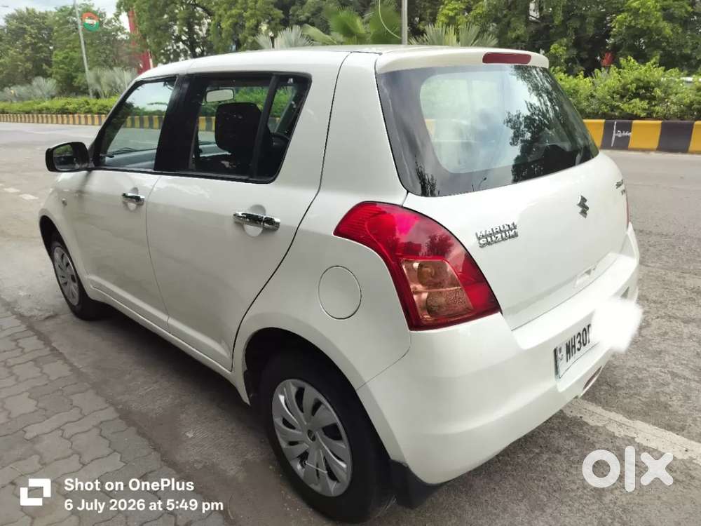 Maruti Suzuki Swift Vxi Bsiv, 2010, Petrol