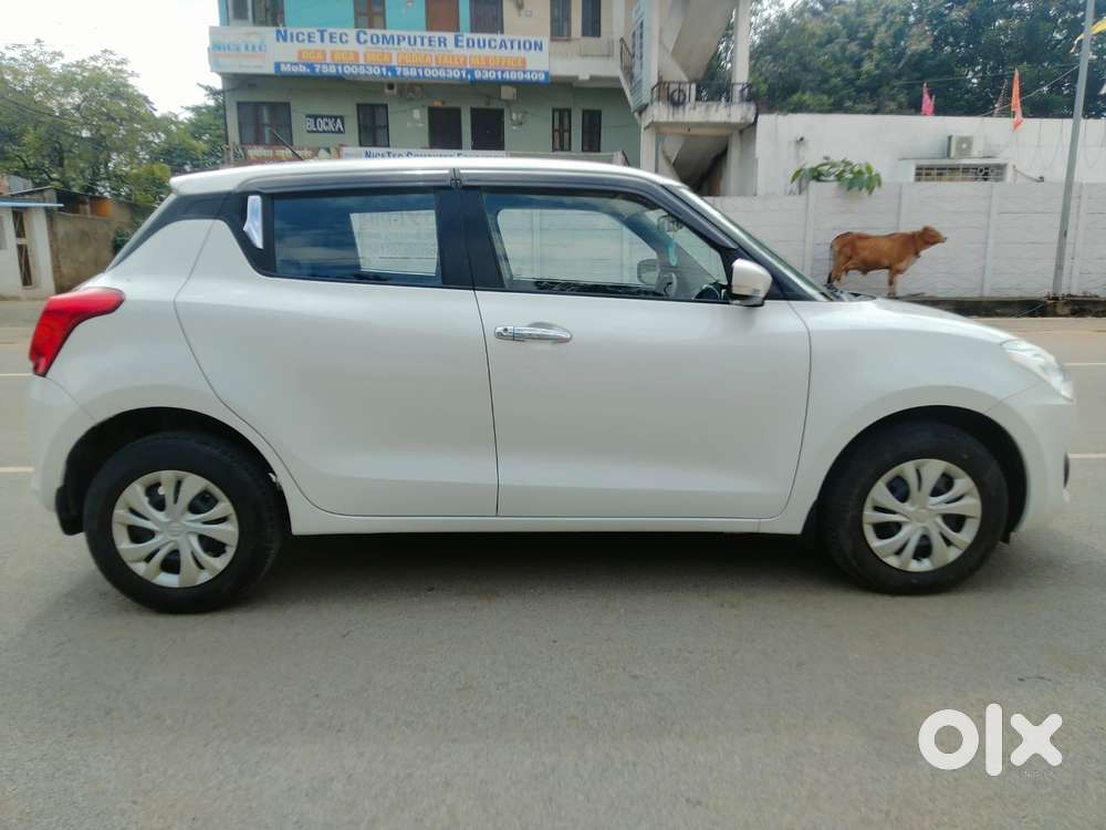 Maruti Suzuki Swift Vxi 1.2 Abs Bs-iv, 2018, Petrol