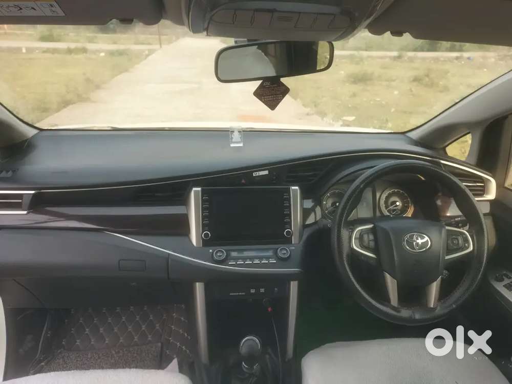 Toyota Innova Crysta 2.4v Best Condition Crysta 149000