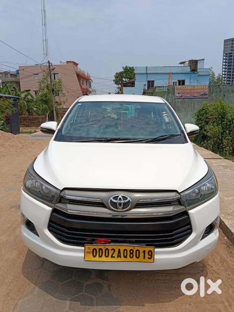 Toyota Innova Crysta 2017 Diesel 210000 Km Driven