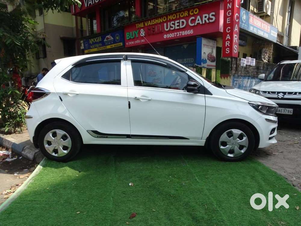 Tata Tiago 1.05 Revotorq Xt Option, 2023, Petrol