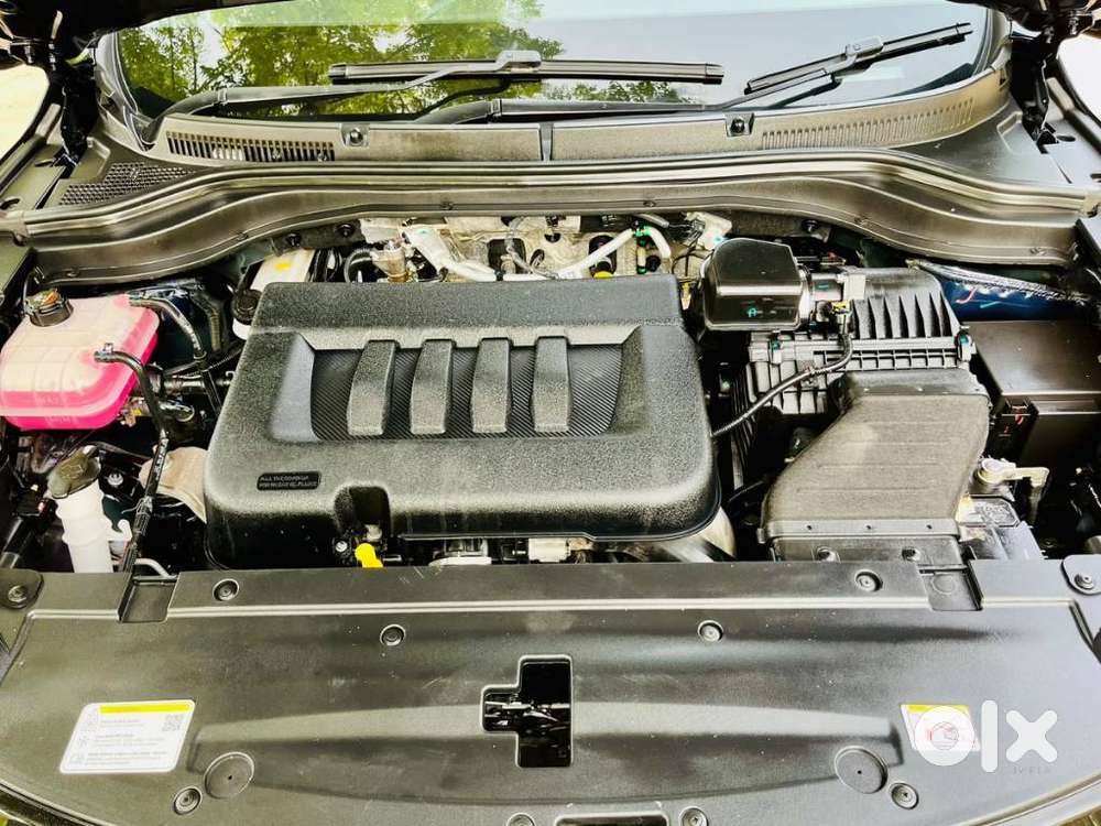 Mahindra Xuv700 2.2 Ax 5 Diesel Mt 7 Str, 2025, Diesel