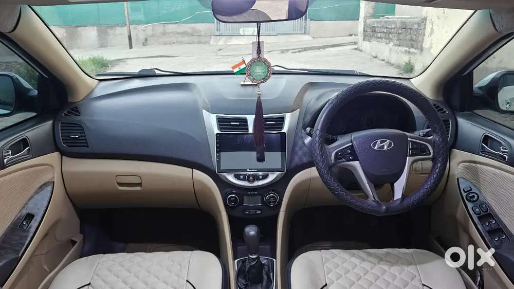 Verna1.6 Sx (0) With Sunroof Diamond Cut Alloy Wheel