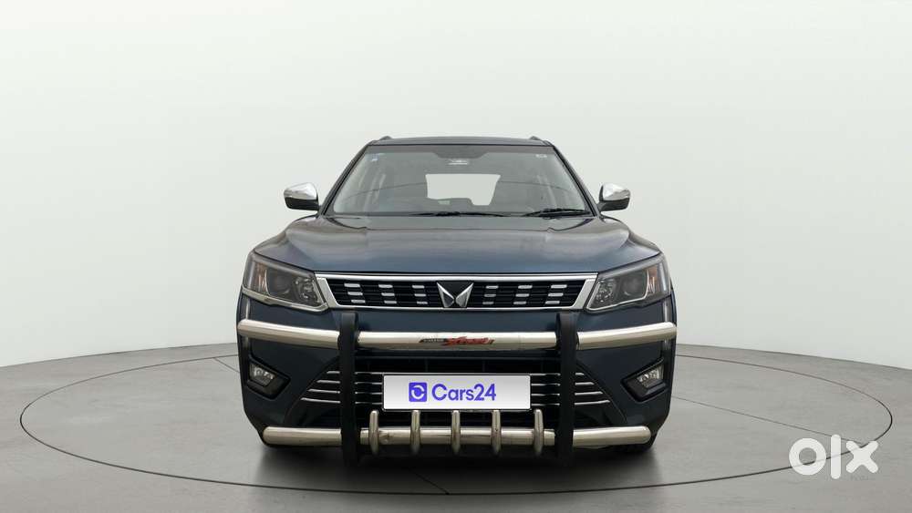 Mahindra Xuv300 1.2 W8 (o) Amt Petrol, 2022, Petrol