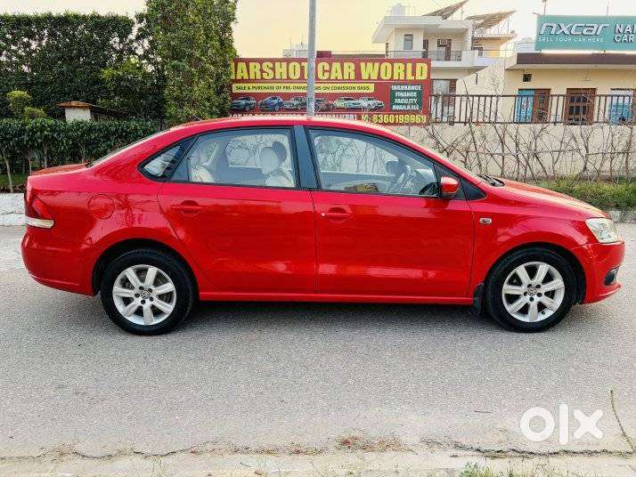 Volkswagen Vento 2010-2013 Petrol Highline, 2011, Petrol