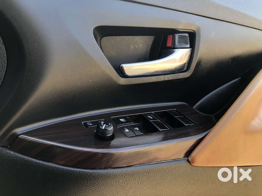 Toyota Innova Crysta 2.8 Gx At 8 Seater, 2019, Diesel