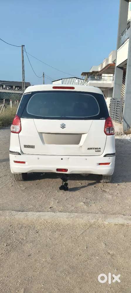 Maruti Suzuki Ertiga 2013 Diesel 166829 Km Driven