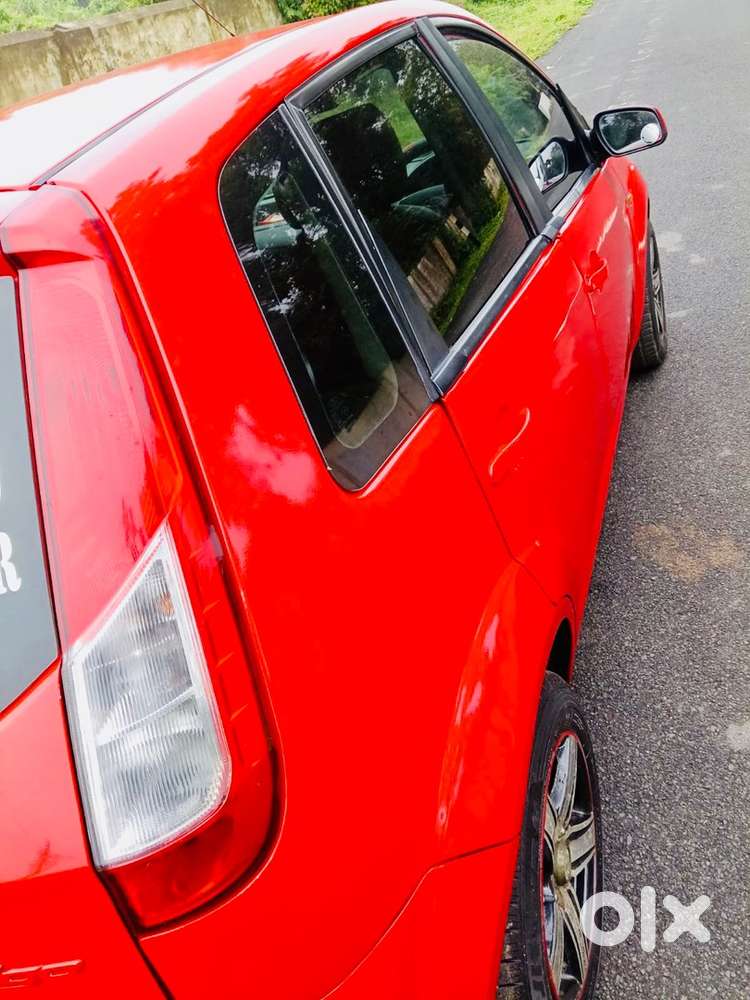 Ford Figo 2013 Petrol Titanium Well Maintained Car Showroom Quality