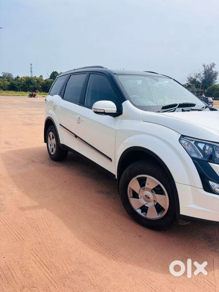 Mahindra Xuv500 2017 Diesel 72000 Km Driven