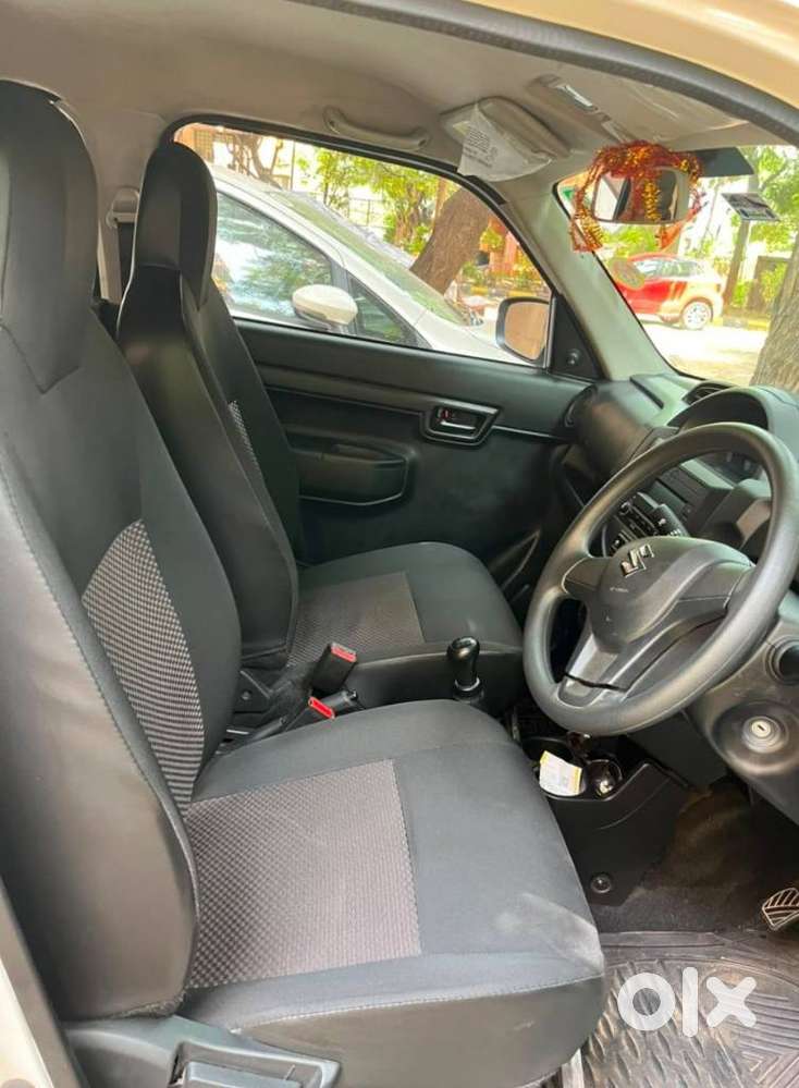 Maruti Suzuki S-presso Vxi, 2025, Petrol