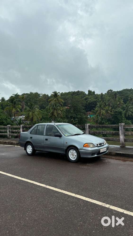 Maruti Suzuki Esteem 2001 Petrol