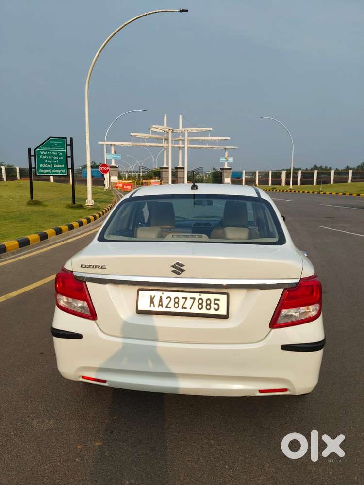 Maruti Suzuki Dzire 1.2 Vxi, 2022, Petrol