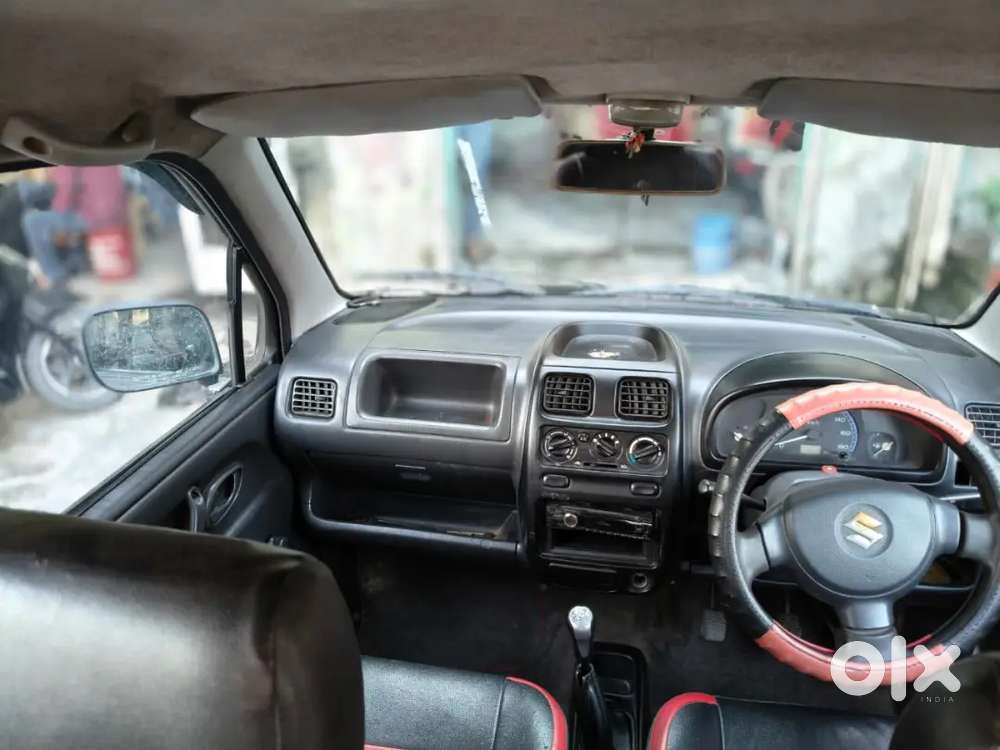 A Car Is Good Condition Paper Complete Ha Charo Tyre Bhadya Hai