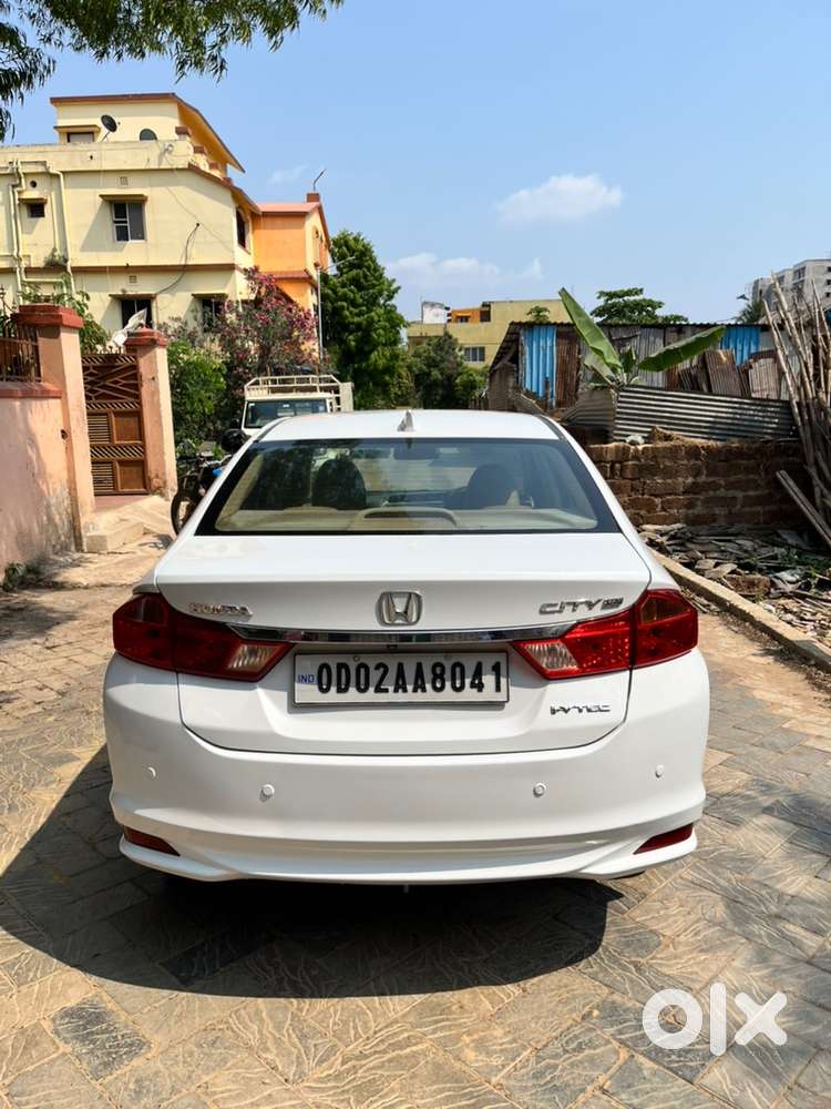 Honda City Petrol Top End Sun Roof