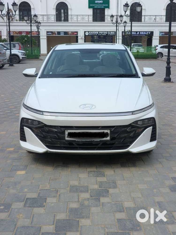 Hyundai Verna 1.5 Sx (o) Petrol Mt, 2023, Petrol