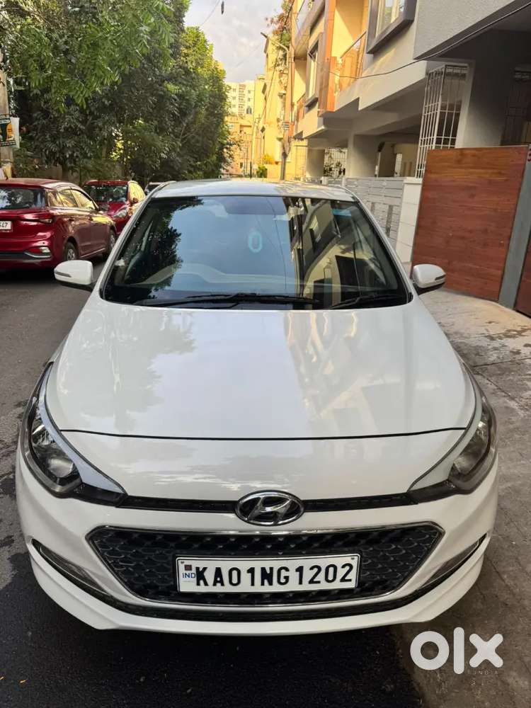 Hyundai I20 Asta Petrol 2015 Top Model Interested Person Call