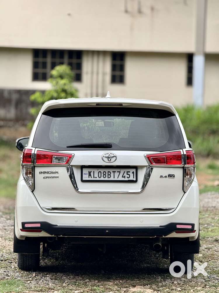 Toyota Innova Crysta 2.4 V 7 Str, 2019, Diesel