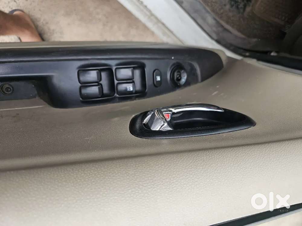 Hyundai I10 Sportz 2013 Variant