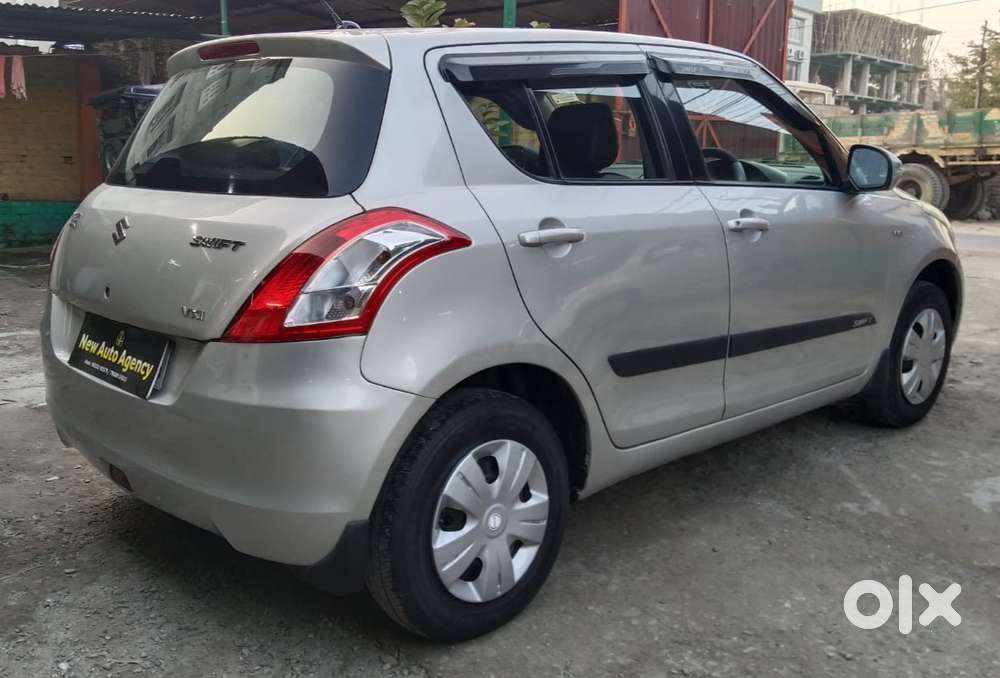 Maruti Suzuki Swift Vxi With Abs, 2012, Petrol