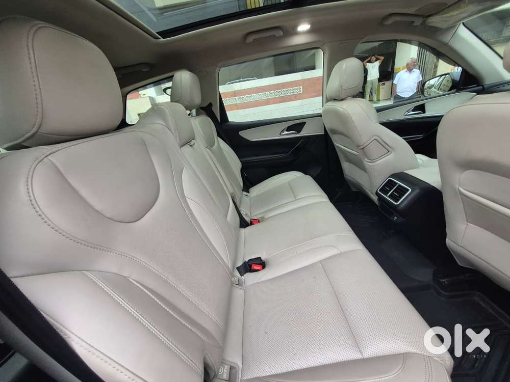 Mahindra Xuv700 2.2 Ax 7 Diesel Mt Luxury Pack Str, 2024, Diesel