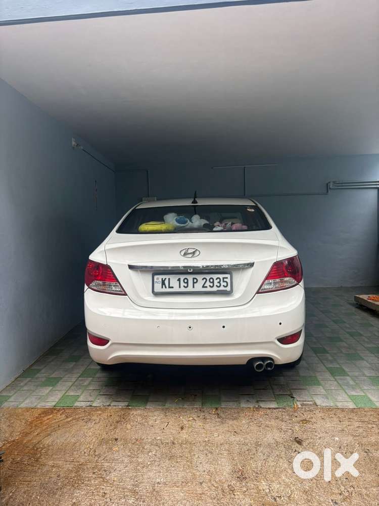 Hyundai Verna Petrol 2015