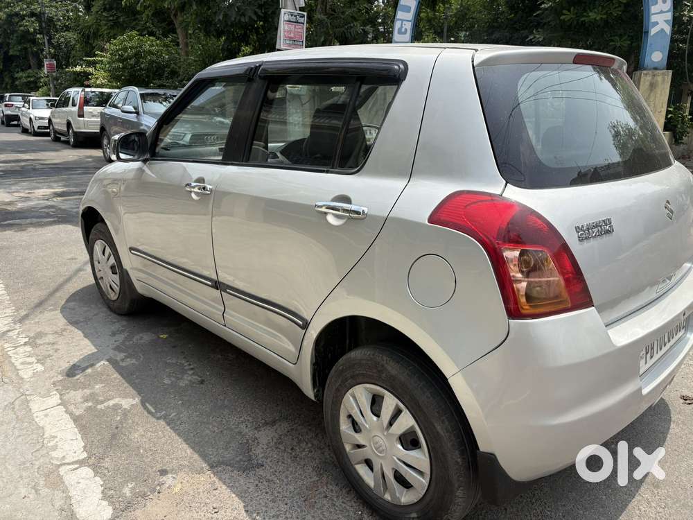 Maruti Suzuki Swift 1.2 Vxi Abs, 2009, Petrol