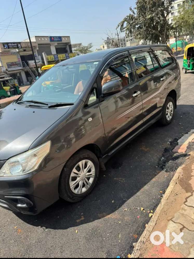 Toyota Innova 2015 Diesel Well Maintained