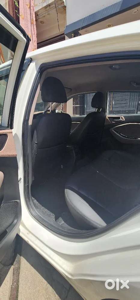 I 20 (o) Car Condition Ok Push Button Start Wireless Charger