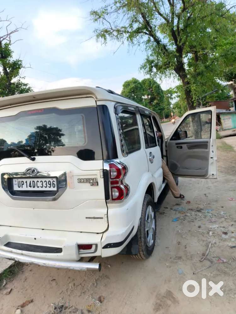 Mahindra Scorpio S6 Plus 2017