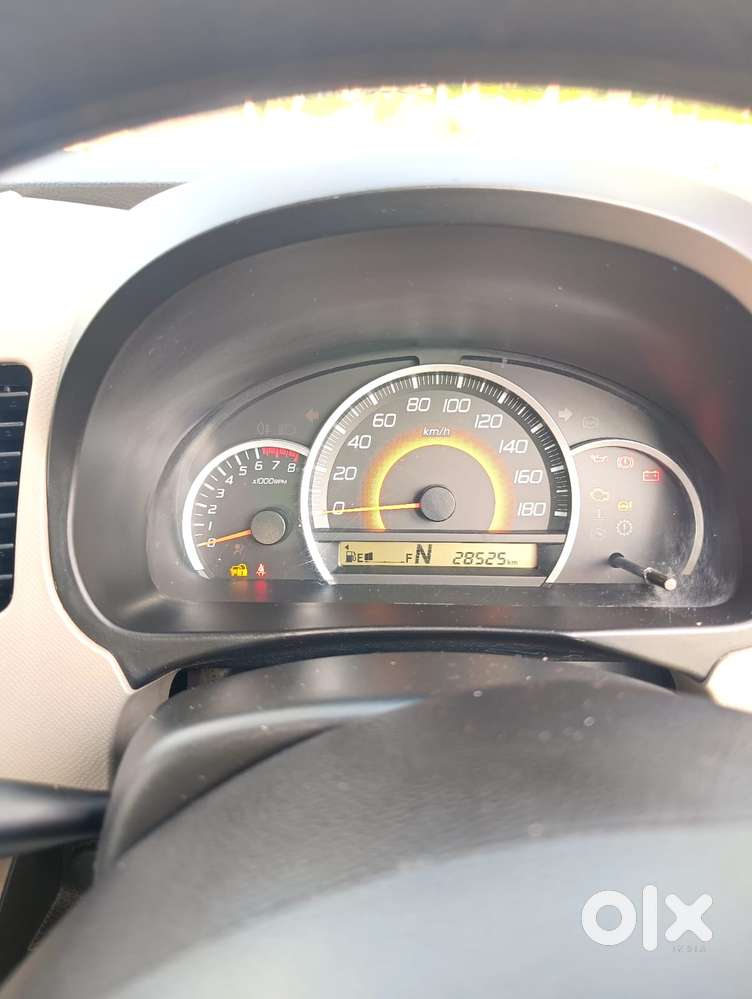 Maruti Suzuki Wagon R 1.0 Vxi Amt, 2016, Petrol