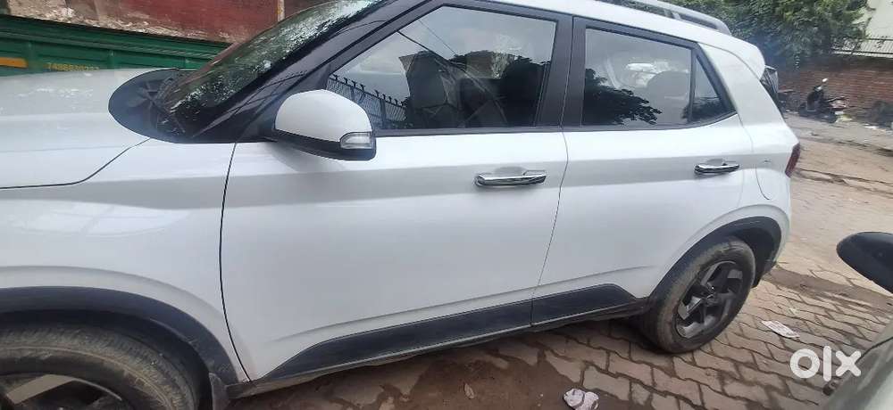 Hyundai Venue 1.0 2021 Automatic Sunroof All Service Company End Pls M
