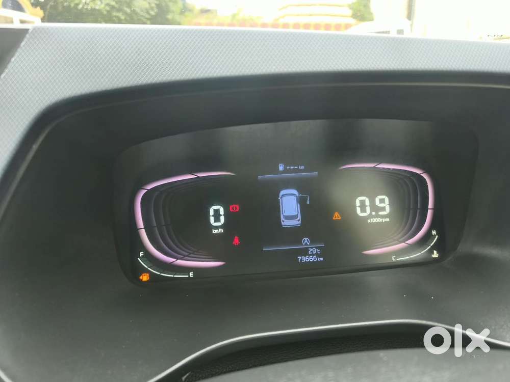Kia Carens 1.5 Premium 7 Str, 2023, Petrol