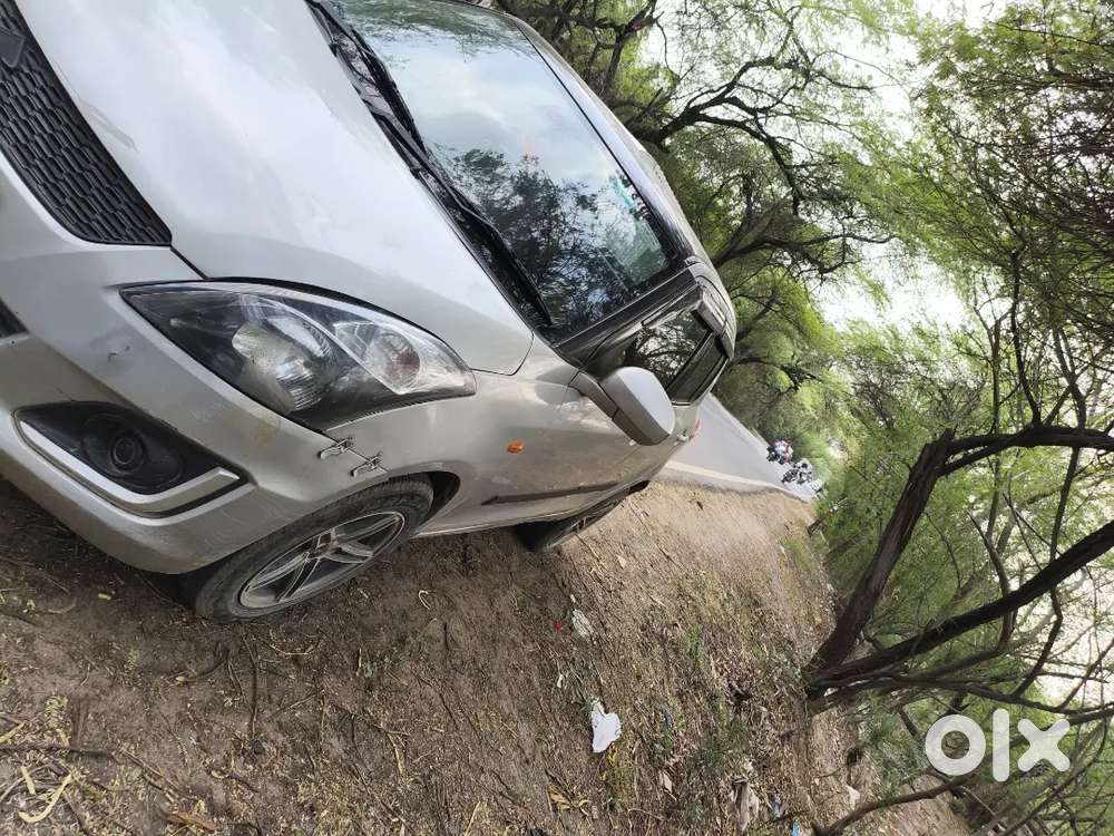 Maruti Suzuki Swift Lxi 2012