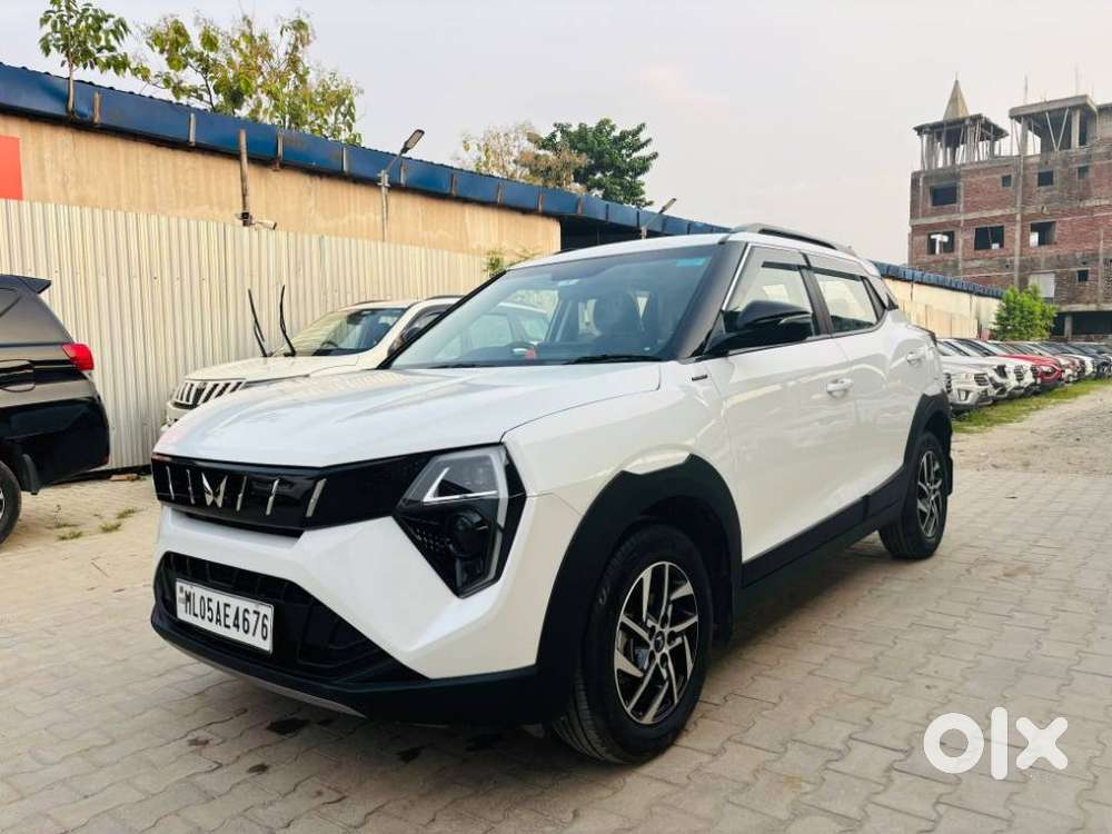 Mahindra Xuv 3xo Ax5 Pm At, 2025, Petrol