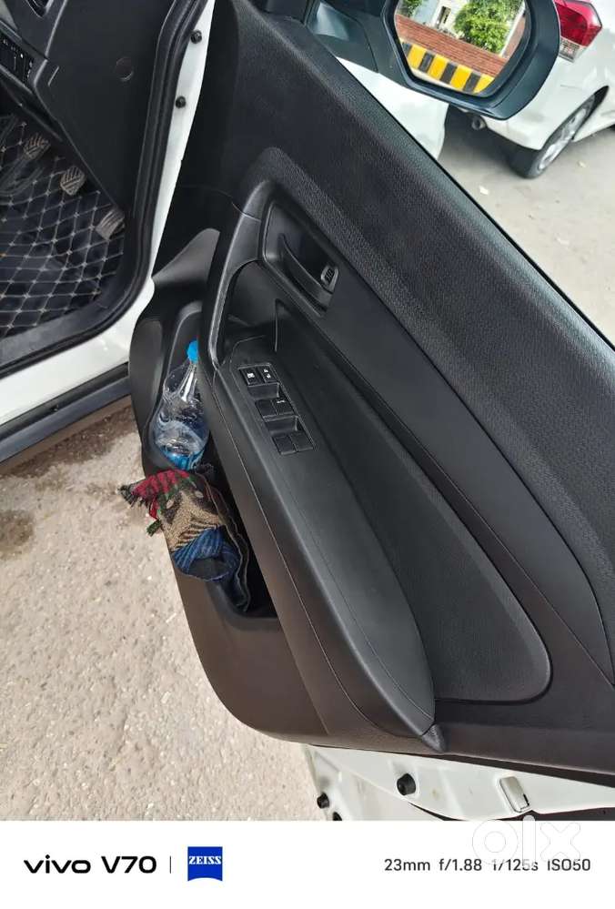 Maruti Suzuki Brezza Lxi 2022