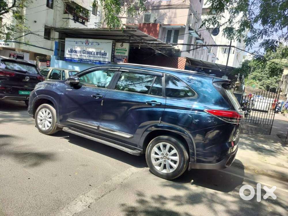 Toyota Innova Crysta