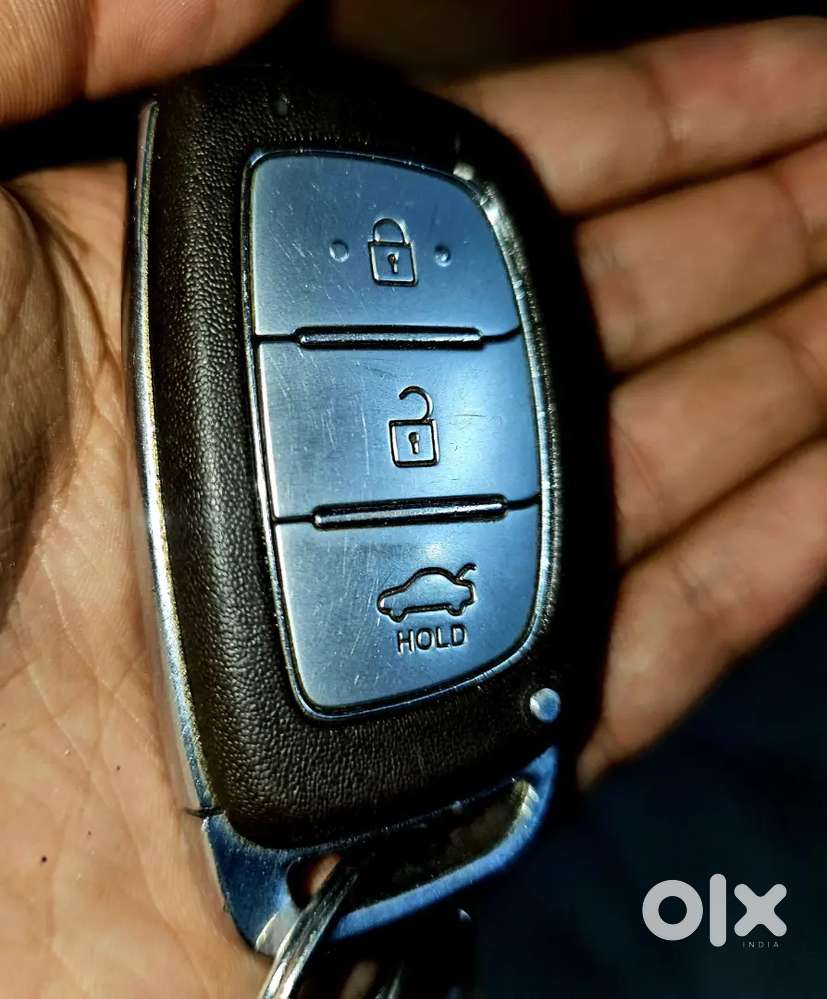 Hyundai Aura 2023 Sx Cng Under Warranty