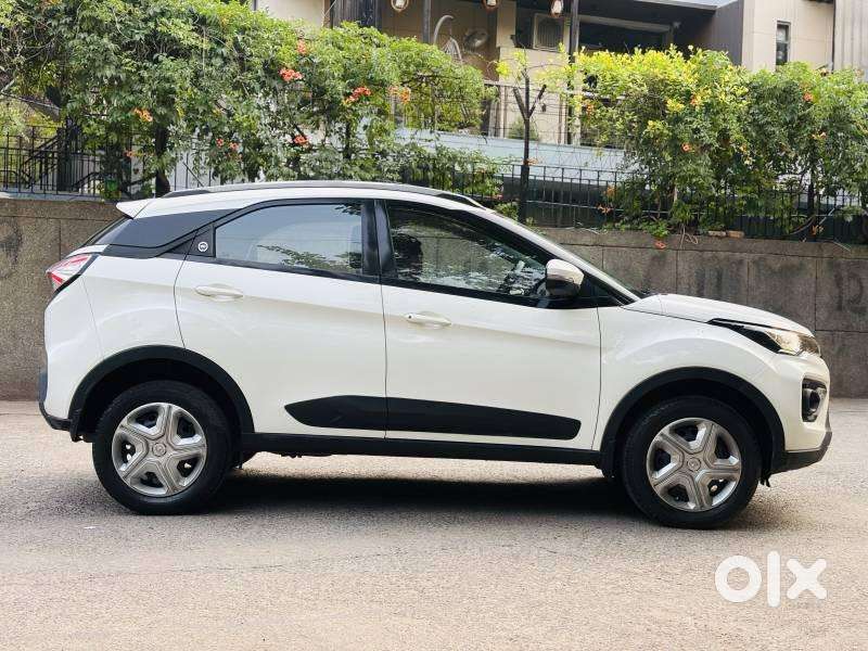 Tata Nexon 1.5 Revotorq Xma Amt (s), 2023, Petrol