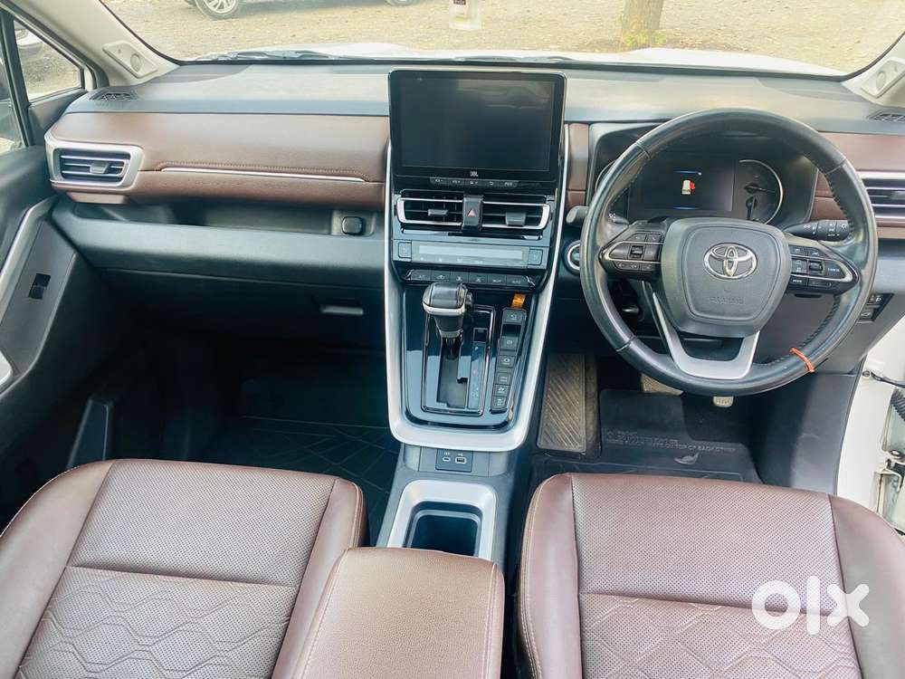 Toyota Innova Hycross 2.0 Zx Hybrid 7 Str, 2024, Petrol